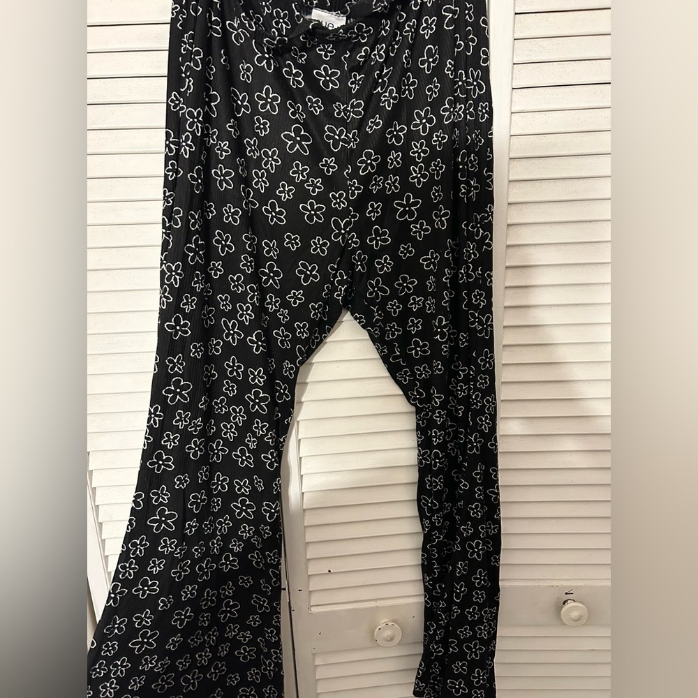 Rue21 Black Floral Boot Cut Pants